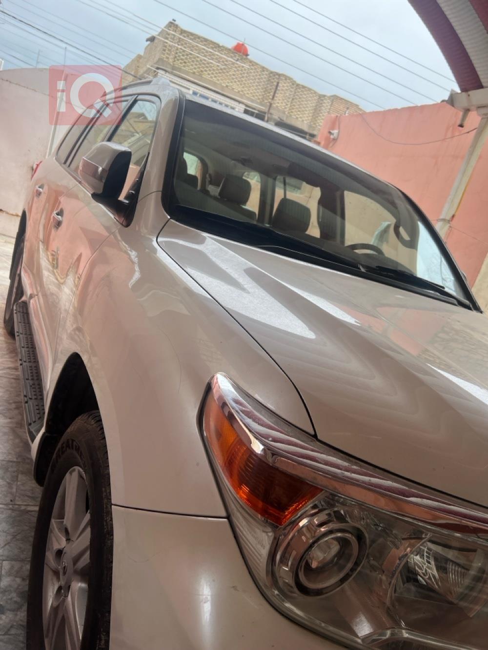 تويوتا لاندكروزر